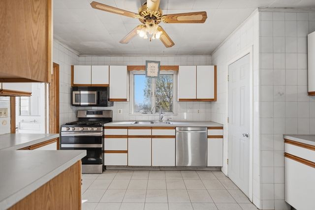 65 Harvard St, Everett, MA 02149