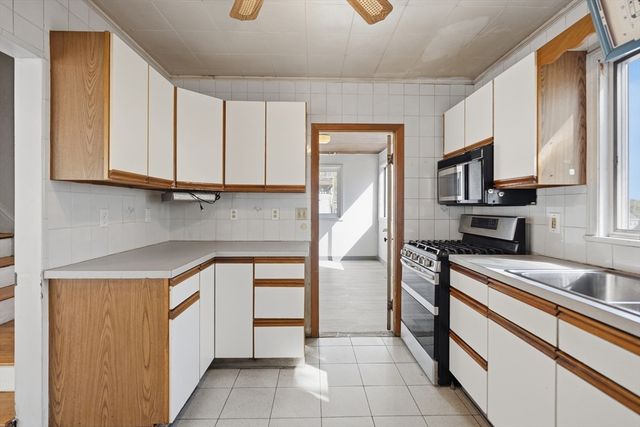 65 Harvard St, Everett, MA 02149