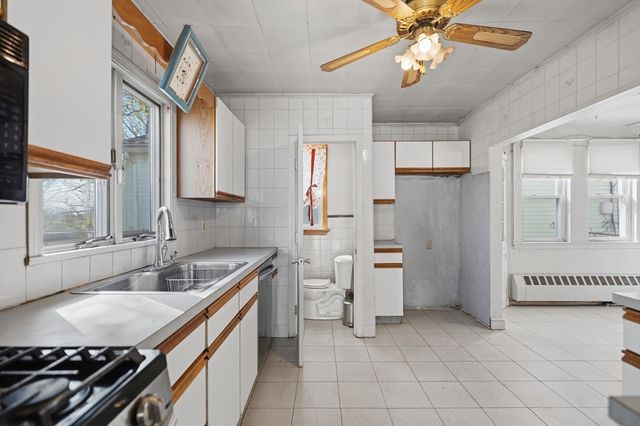 65 Harvard St, Everett, MA 02149