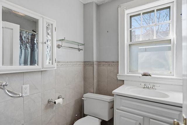 65 Harvard St, Everett, MA 02149