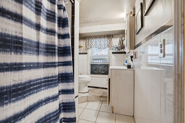 65 Harvard St, Everett, MA 02149