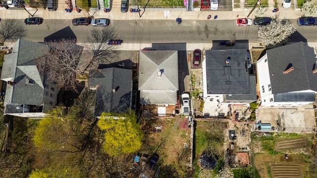 65 Harvard St, Everett, MA 02149