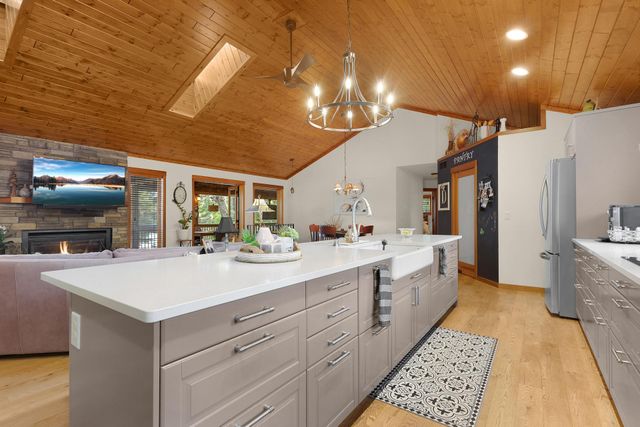2284 100th Street, New Richmond, WI 54017