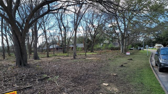 7051 Majestic Oaks Drive, Houston, TX 77088