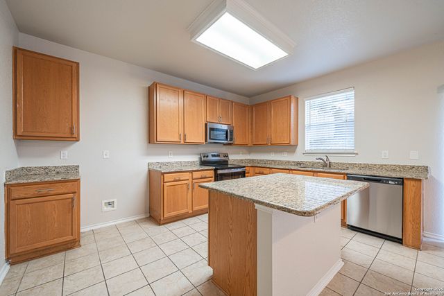 6807 Elmwood, Live Oak, TX 78233