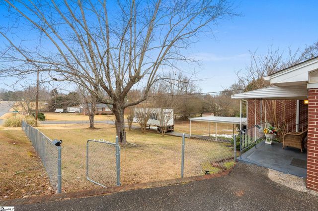 912 S Main Street, Greer, SC 29650