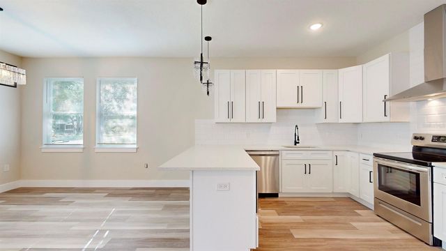 1919 30TH AVENUE N, St Petersburg, FL 33713