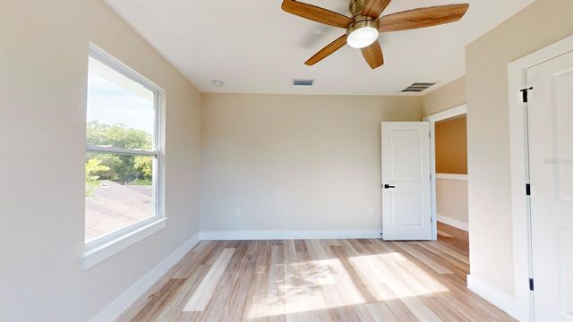 1919 30TH AVENUE N, St Petersburg, FL 33713