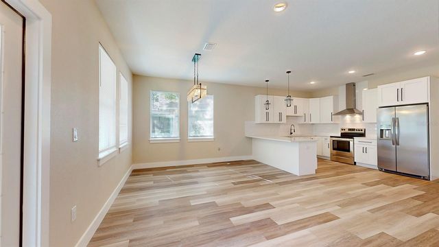 1919 30TH AVENUE N, St Petersburg, FL 33713