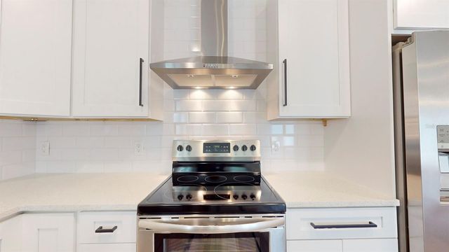 1919 30TH AVENUE N, St Petersburg, FL 33713