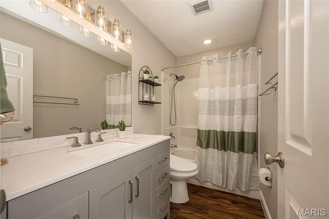1308 Summergate Parkway, St Charles, MO 63303