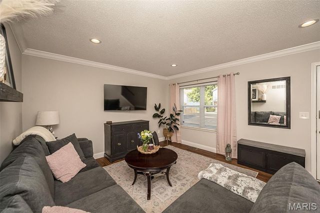 1308 Summergate Parkway, St Charles, MO 63303