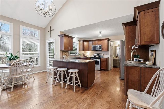 6114 W 157th Terrace, Overland Park, KS 66223