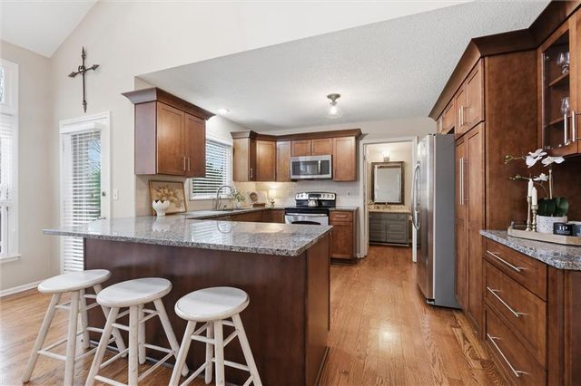 6114 W 157th Terrace, Overland Park, KS 66223