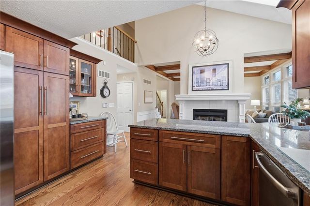 6114 W 157th Terrace, Overland Park, KS 66223