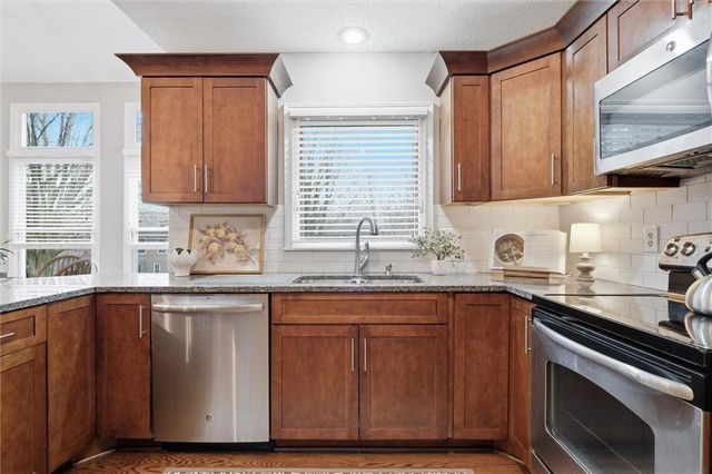 6114 W 157th Terrace, Overland Park, KS 66223