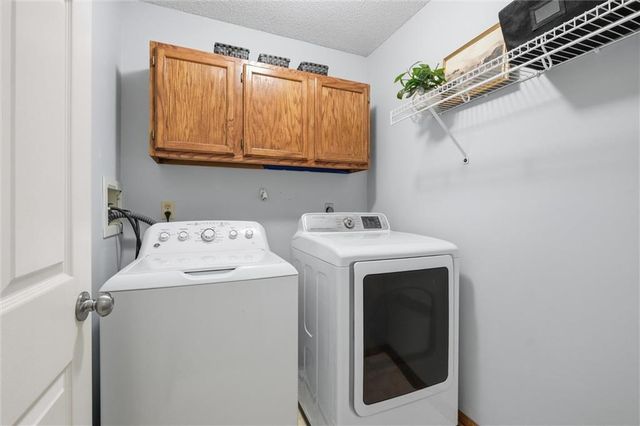 6114 W 157th Terrace, Overland Park, KS 66223