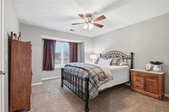 6114 W 157th Terrace, Overland Park, KS 66223