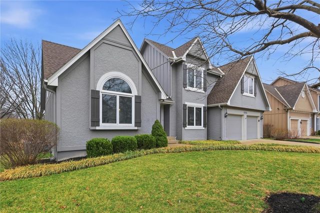 6114 W 157th Terrace, Overland Park, KS 66223