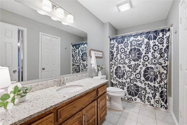 6114 W 157th Terrace, Overland Park, KS 66223