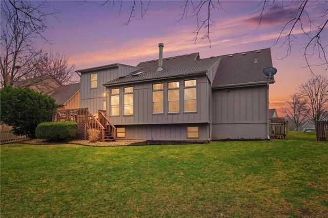 6114 W 157th Terrace, Overland Park, KS 66223