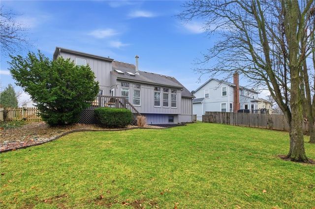 6114 W 157th Terrace, Overland Park, KS 66223