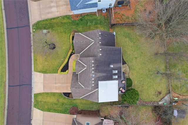 6114 W 157th Terrace, Overland Park, KS 66223