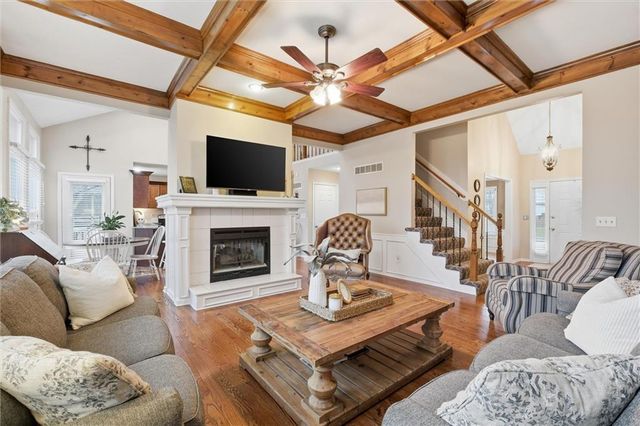 6114 W 157th Terrace, Overland Park, KS 66223