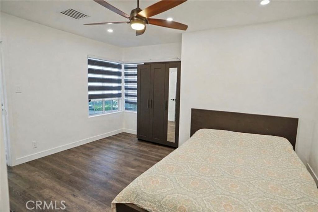 7409 Irvine Drive, North Hollywood (los Angeles), CA 91605