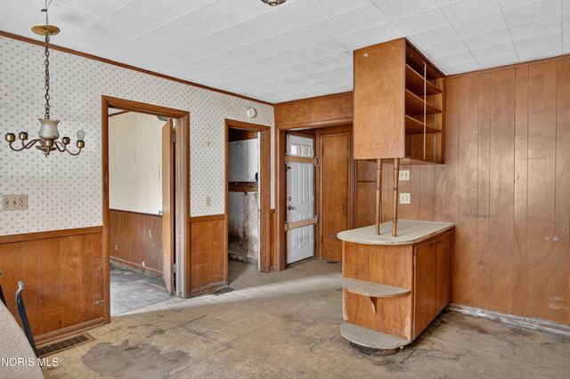 40 Magyar Street, Toledo, OH 43605