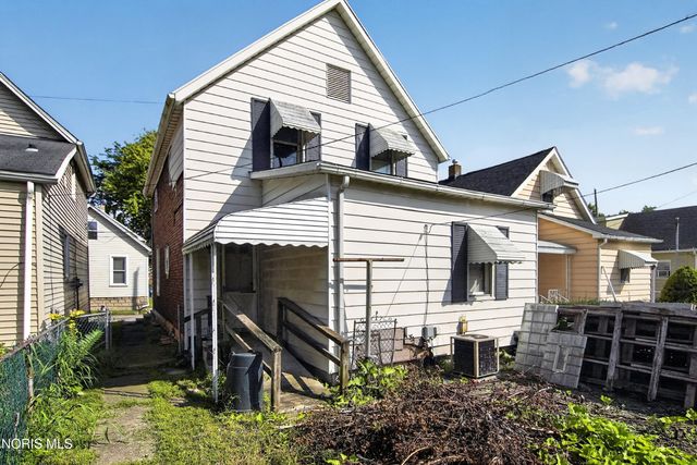 40 Magyar Street, Toledo, OH 43605