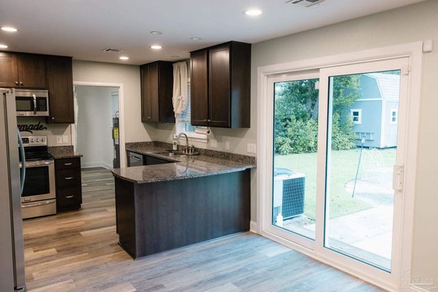 5580 Homewood Rd, Pensacola, FL 32504