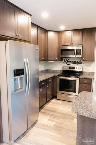 5580 Homewood Rd, Pensacola, FL 32504