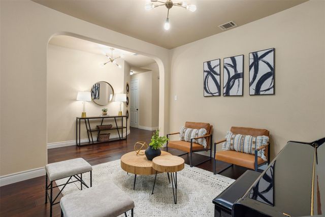 121 E Adelanta PL, Round Rock, TX 78681