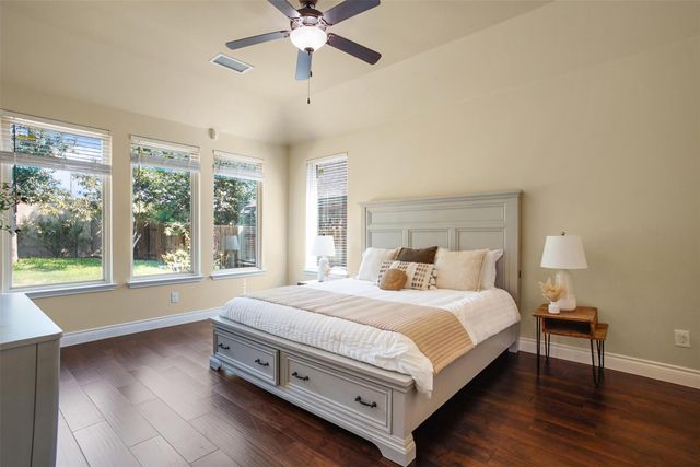 121 E Adelanta PL, Round Rock, TX 78681