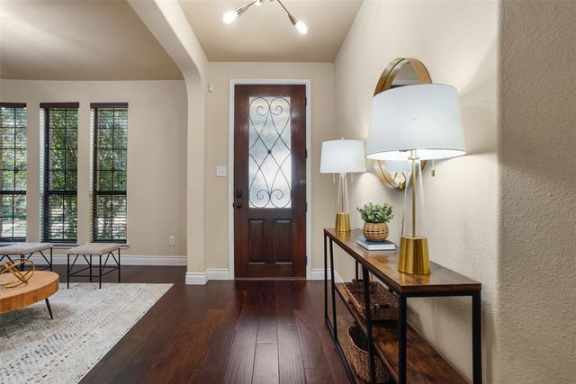 121 E Adelanta PL, Round Rock, TX 78681