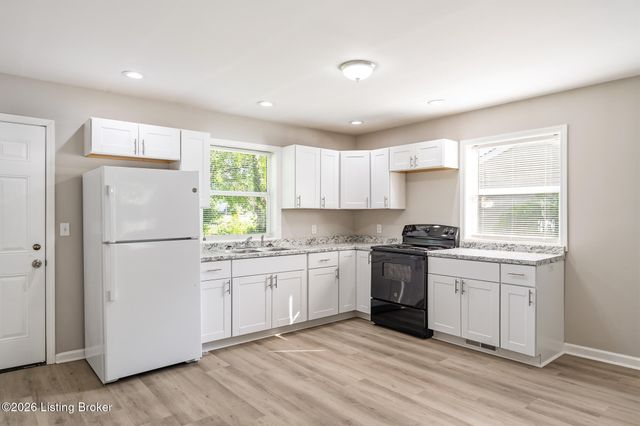 4909 Shasta Trail, Louisville, KY 40218