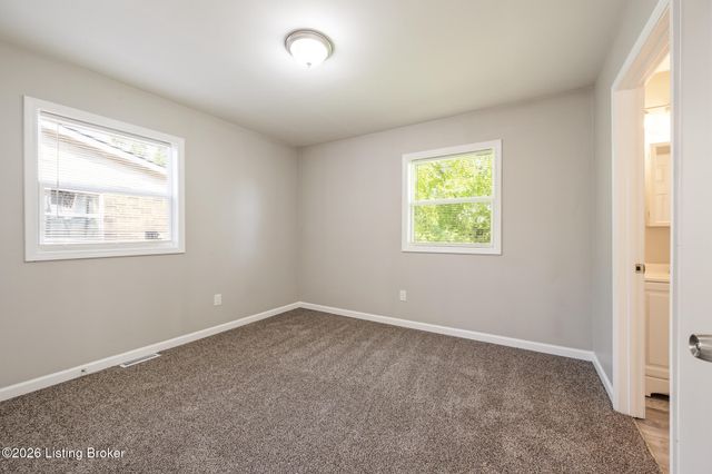 4909 Shasta Trail, Louisville, KY 40218