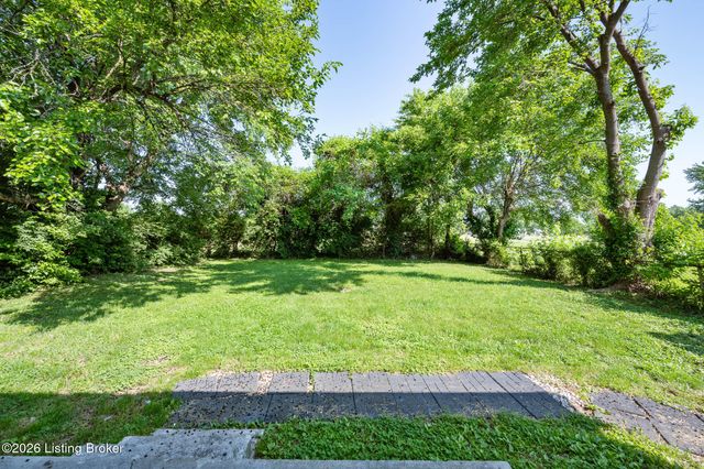 4909 Shasta Trail, Louisville, KY 40218