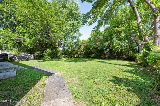 4909 Shasta Trail, Louisville, KY 40218