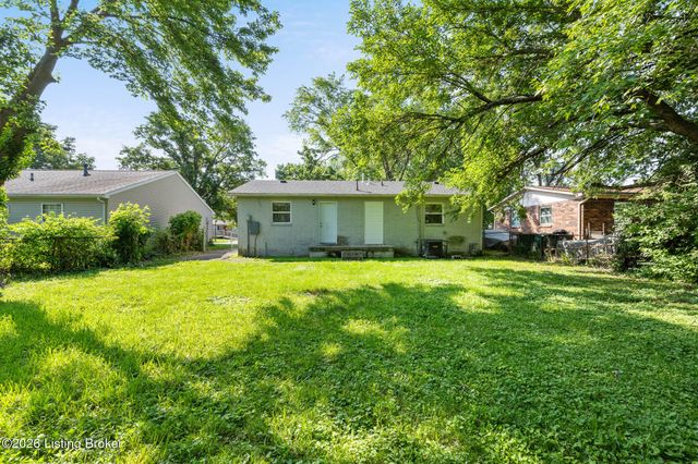 4909 Shasta Trail, Louisville, KY 40218