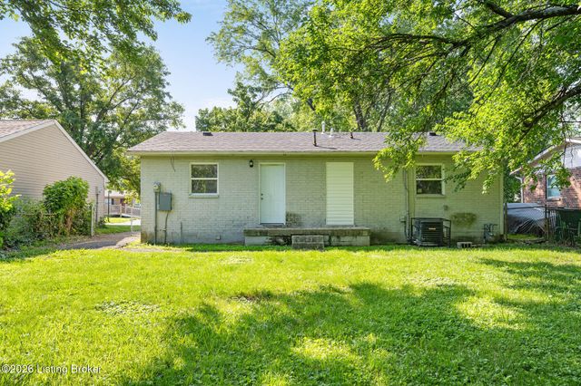 4909 Shasta Trail, Louisville, KY 40218