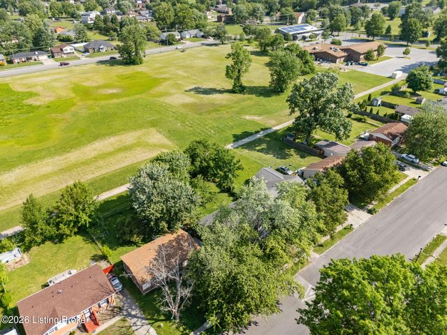 4909 Shasta Trail, Louisville, KY 40218