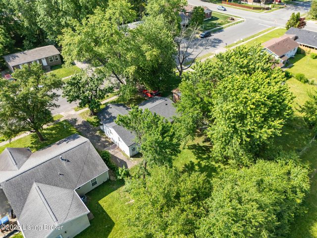 4909 Shasta Trail, Louisville, KY 40218