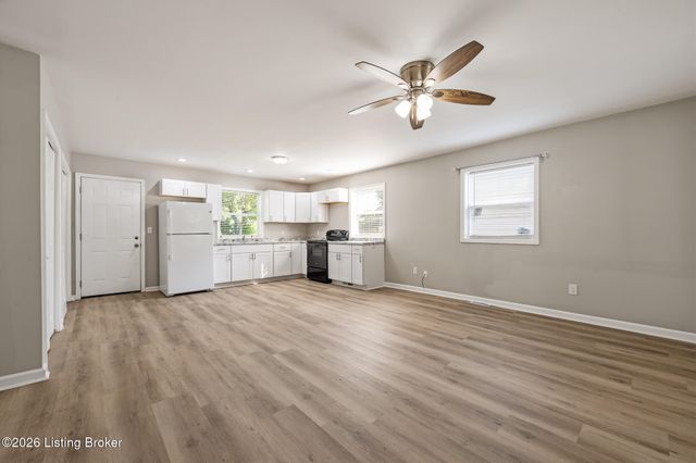 4909 Shasta Trail, Louisville, KY 40218
