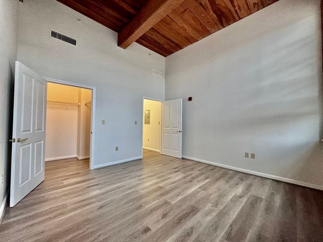 4 Bishop Street 112, Framingham, MA 01702