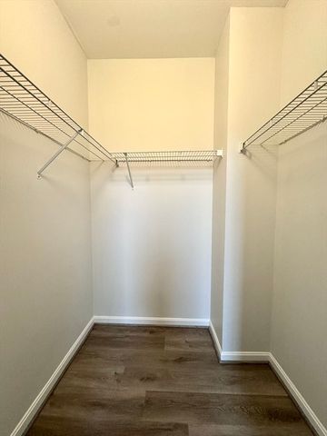 4 Bishop Street 112, Framingham, MA 01702