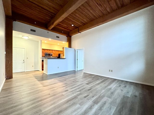 4 Bishop Street 112, Framingham, MA 01702