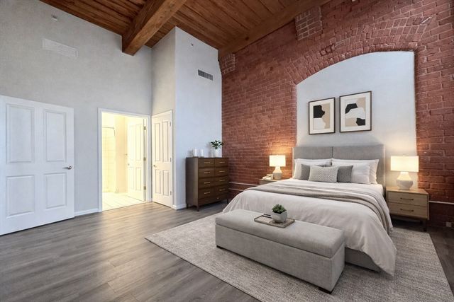 4 Bishop Street 112, Framingham, MA 01702