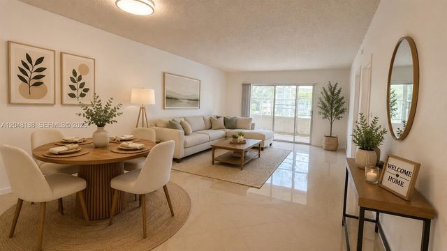 13000 SW 15th Ct 209U, Pembroke Pines, FL 33027